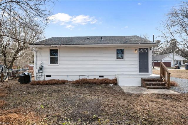 2304 Ford Place, Greensboro, NC 27406