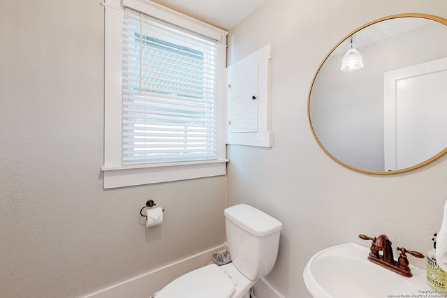 619 CEDAR ST, San Antonio, TX 78210