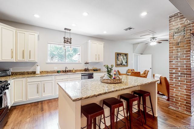 619 CEDAR ST, San Antonio, TX 78210