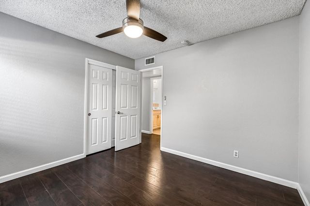 5306 N Carlsbad Avenue, Fresno, CA 93722