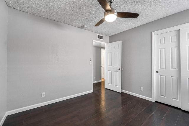 5306 N Carlsbad Avenue, Fresno, CA 93722