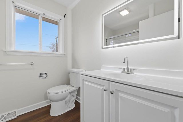 1604 87th PLACE, Kenosha, WI 53143