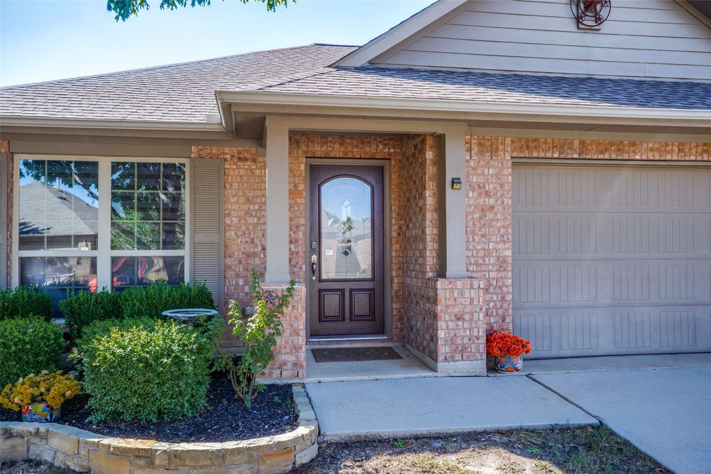 14317 Mariposa Lily Lane, Fort Worth, TX 76052 — photo 2