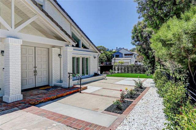 10 Cambridge, Manhattan Beach, CA 90266