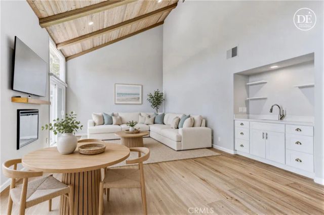 10 Cambridge, Manhattan Beach, CA 90266