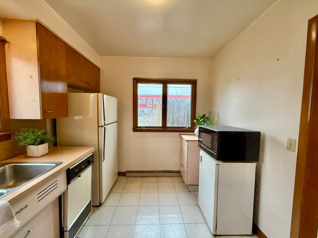 100 E Welsh Street, Williamsburg, IA 52361