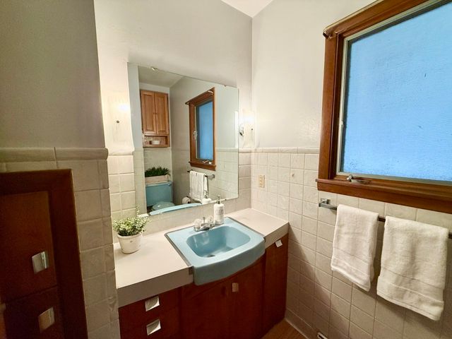 100 E Welsh Street, Williamsburg, IA 52361