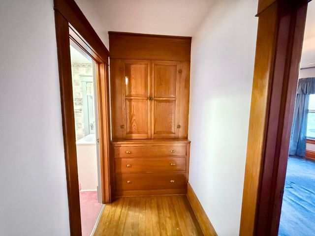 100 E Welsh Street, Williamsburg, IA 52361