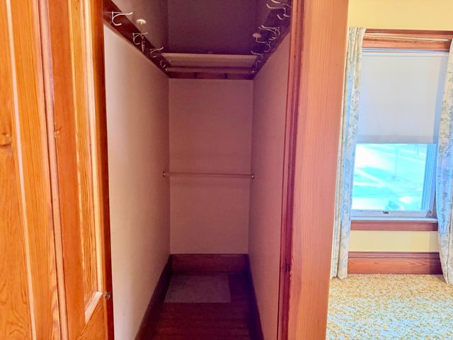 100 E Welsh Street, Williamsburg, IA 52361