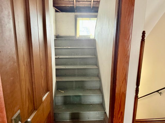 100 E Welsh Street, Williamsburg, IA 52361