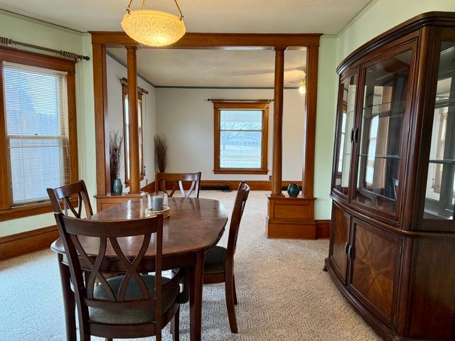 100 E Welsh Street, Williamsburg, IA 52361