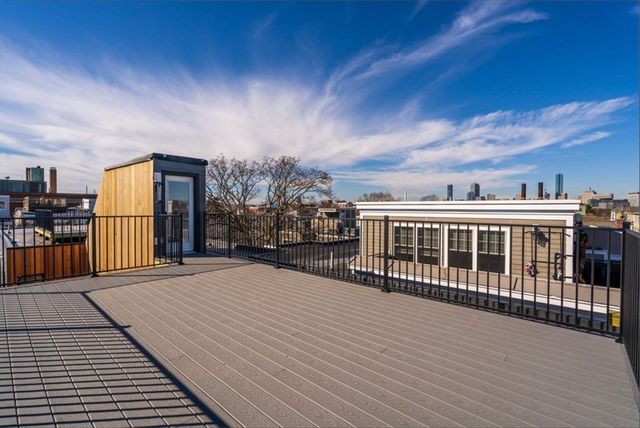 160 W 7th St 4, Boston, MA 02127