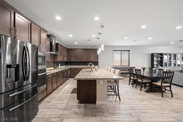 6320 Regina Ridge Street, Las Vegas, NV 89149