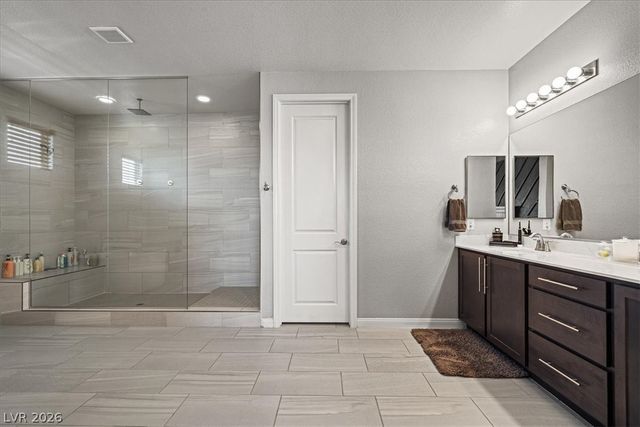 6320 Regina Ridge Street, Las Vegas, NV 89149