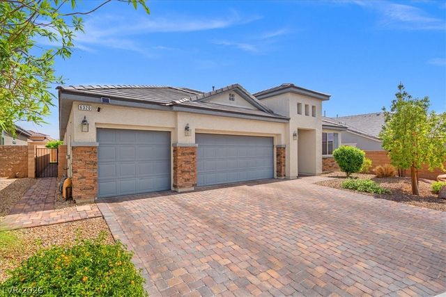 6320 Regina Ridge Street, Las Vegas, NV 89149
