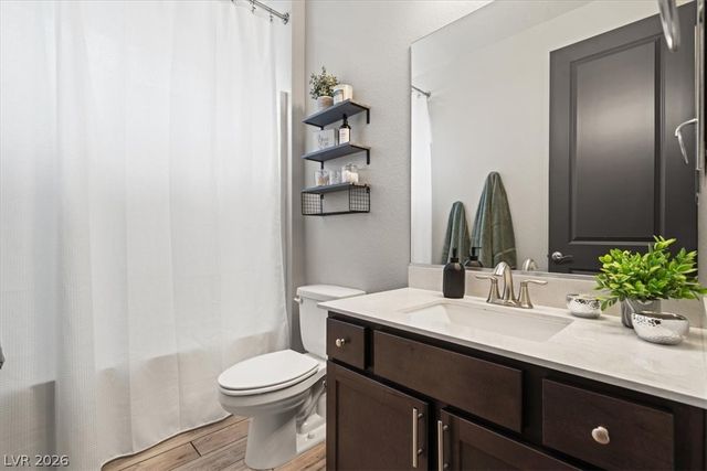 6320 Regina Ridge Street, Las Vegas, NV 89149