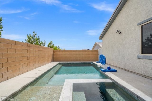 6320 Regina Ridge Street, Las Vegas, NV 89149