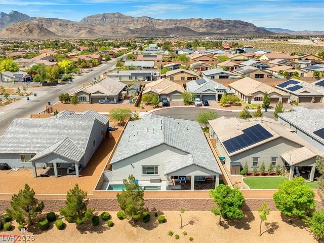 6320 Regina Ridge Street, Las Vegas, NV 89149