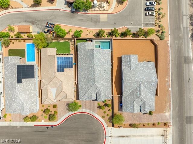 6320 Regina Ridge Street, Las Vegas, NV 89149