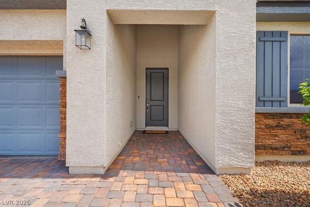 6320 Regina Ridge Street, Las Vegas, NV 89149