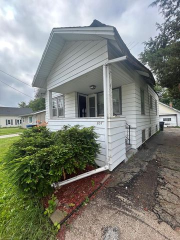 807 Prospect AVENUE, Oshkosh, WI 54901