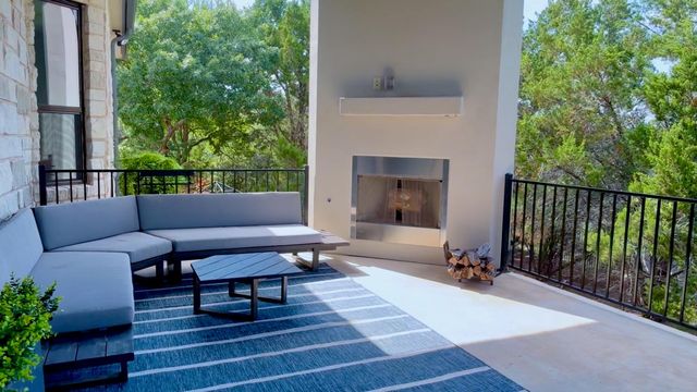 113 Spence LN, Liberty Hill, TX 78642