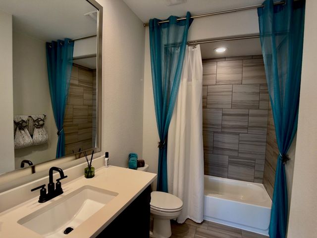 113 Spence LN, Liberty Hill, TX 78642