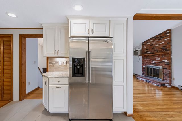 52 Tanglewood Dr, Stoughton, MA 02072
