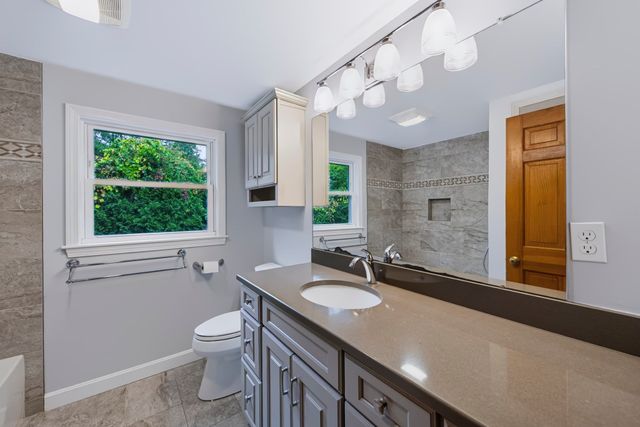 52 Tanglewood Dr, Stoughton, MA 02072