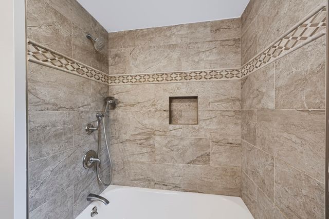 52 Tanglewood Dr, Stoughton, MA 02072