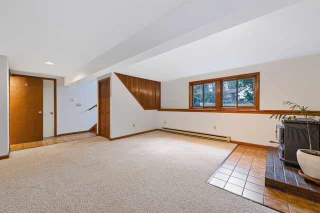52 Tanglewood Dr, Stoughton, MA 02072