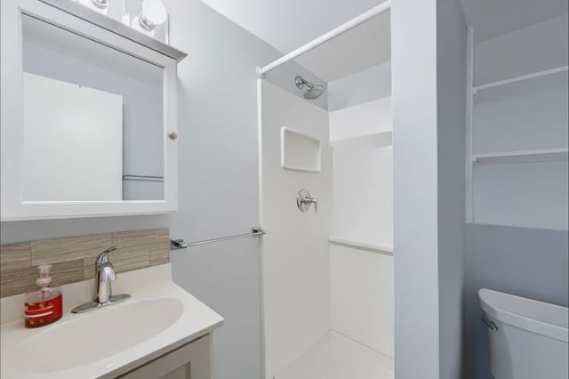52 Tanglewood Dr, Stoughton, MA 02072
