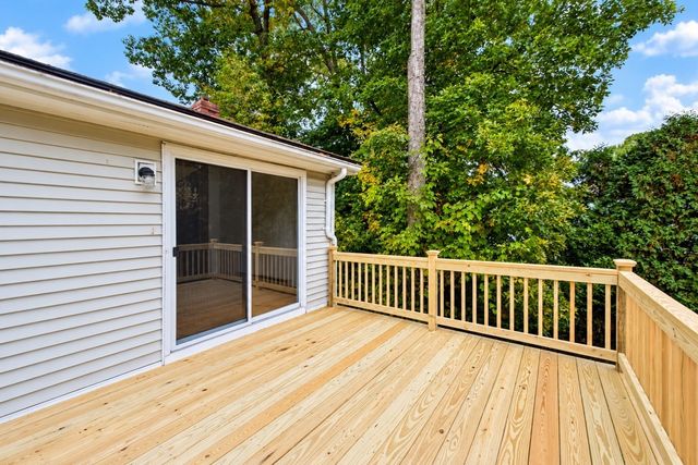 52 Tanglewood Dr, Stoughton, MA 02072