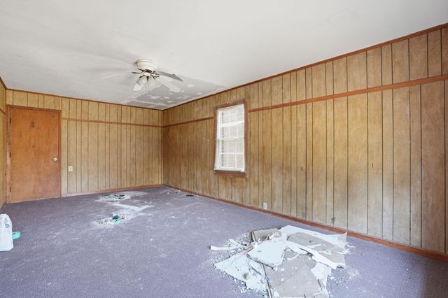 320 Guppy Way, Saint Stephen, SC 29479