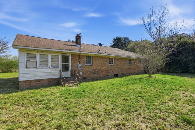 320 Guppy Way, Saint Stephen, SC 29479