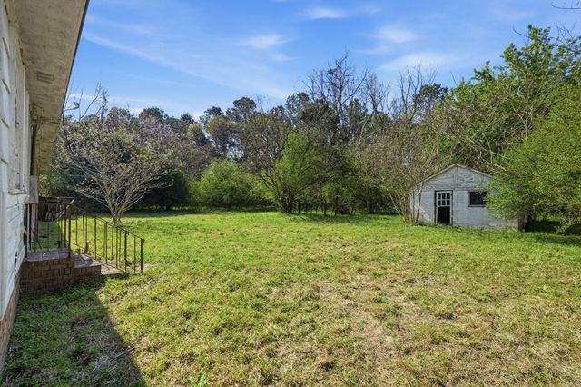 320 Guppy Way, Saint Stephen, SC 29479