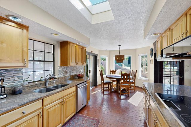 997 Lynx Loop NE, Albuquerque, NM 87122