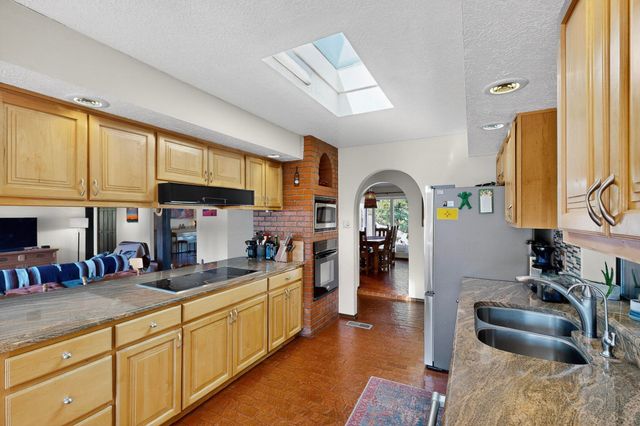 997 Lynx Loop NE, Albuquerque, NM 87122