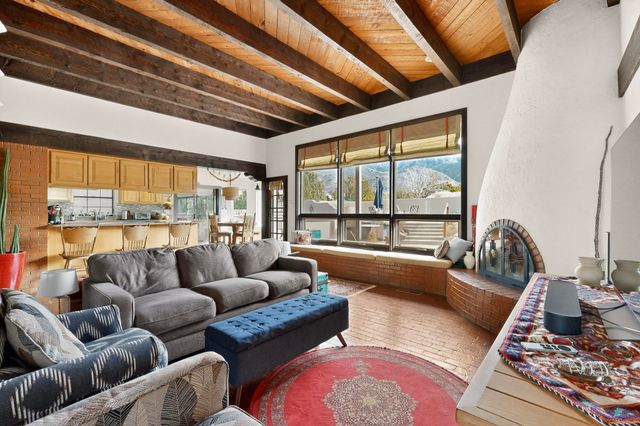 997 Lynx Loop NE, Albuquerque, NM 87122