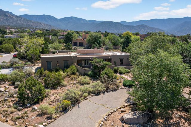 997 Lynx Loop NE, Albuquerque, NM 87122