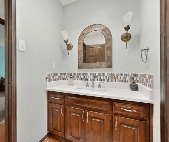 997 Lynx Loop NE, Albuquerque, NM 87122