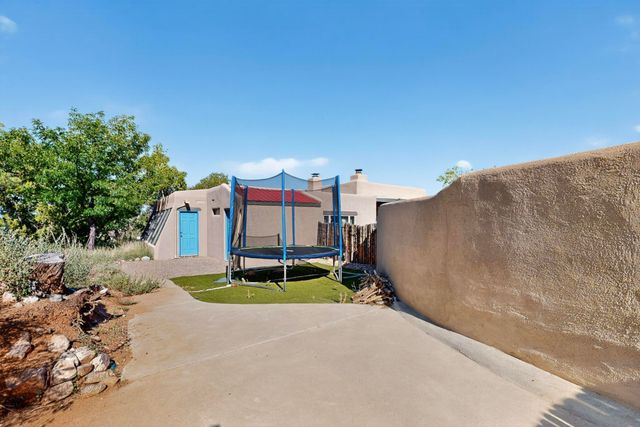 997 Lynx Loop NE, Albuquerque, NM 87122