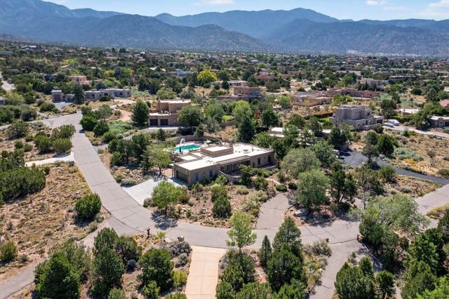 997 Lynx Loop NE, Albuquerque, NM 87122