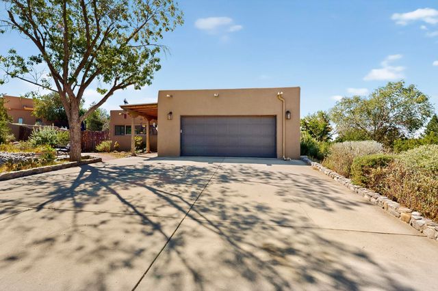 997 Lynx Loop NE, Albuquerque, NM 87122