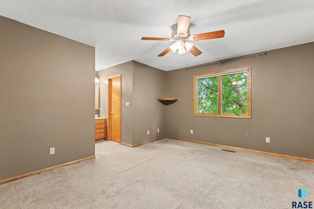 3505 S Micah Cir Circle, Sioux Falls, SD 57103