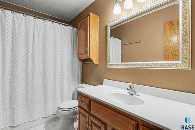 3505 S Micah Cir Circle, Sioux Falls, SD 57103