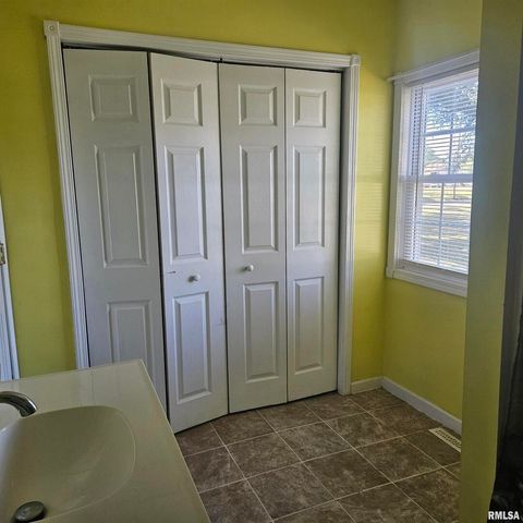 1397 Haynor Street, Galesburg, IL 61401