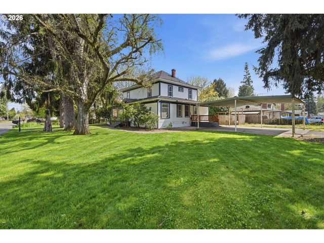 870 Nw GARIBALDI St, Hillsboro, OR 97124