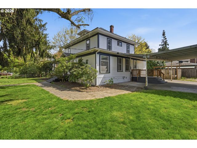 870 Nw GARIBALDI St, Hillsboro, OR 97124