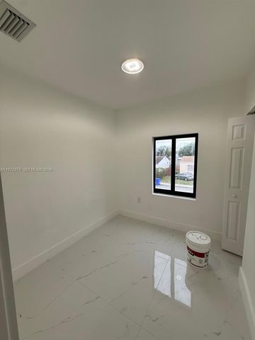 1379 NW 55th Ter 4, Miami, FL 33142